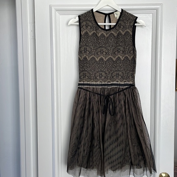 Whimsical Féminine Cocktail Dress (Wool & Tulle) - Picture 1 of 11